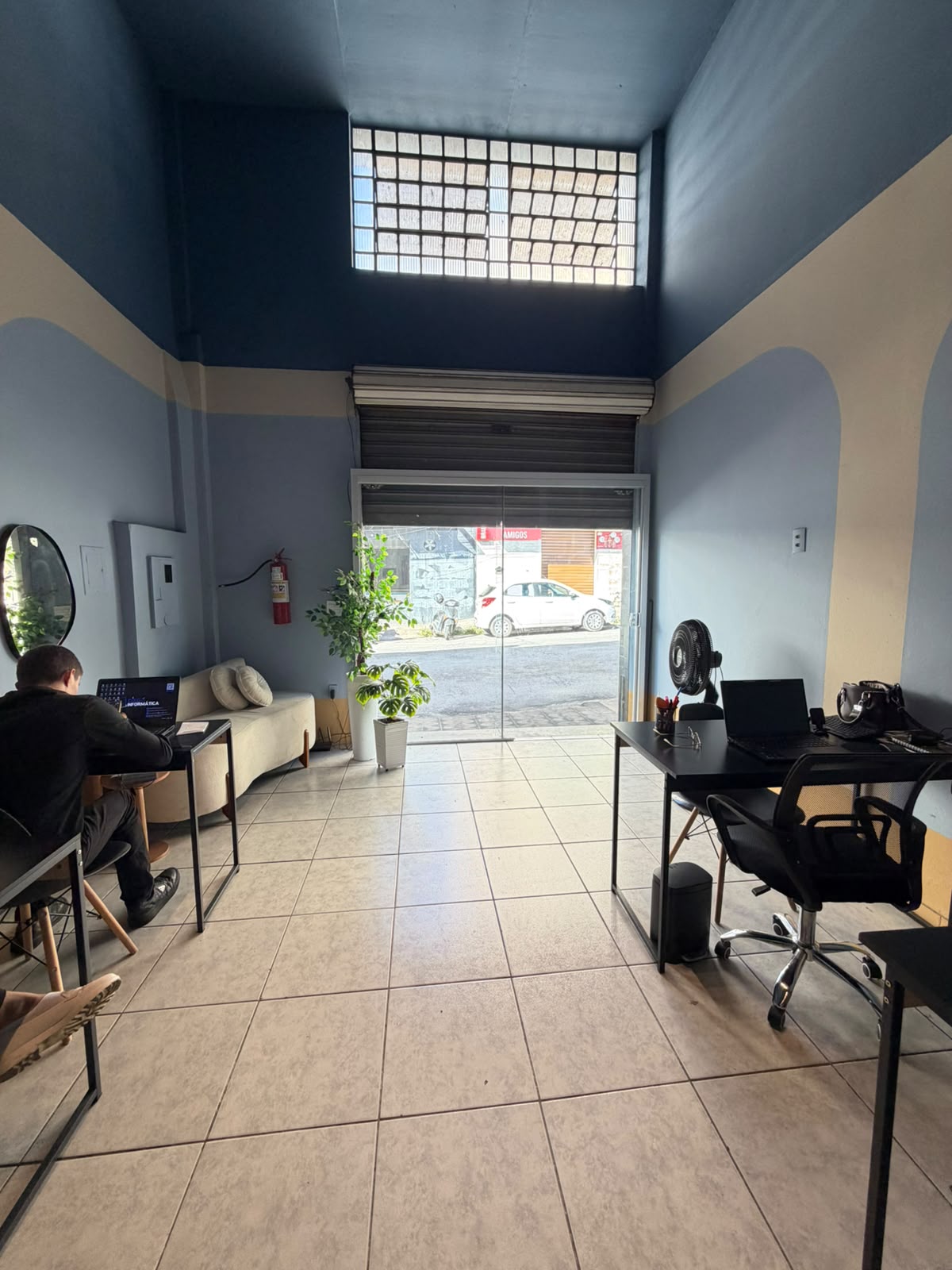 Ambiente de atendimento da AR Imóveis em Divinópolis